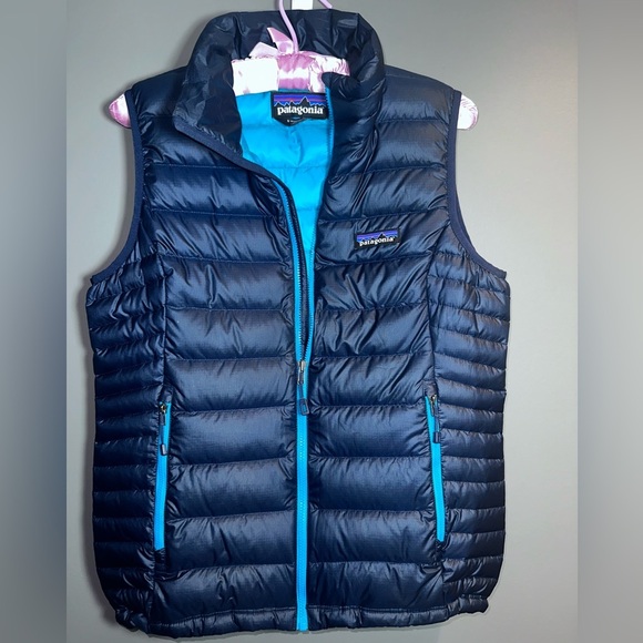 Patagonia Women’s Down Puffer Vest Navy & Turquoise Zip Front Size Small - Picture 2 of 9